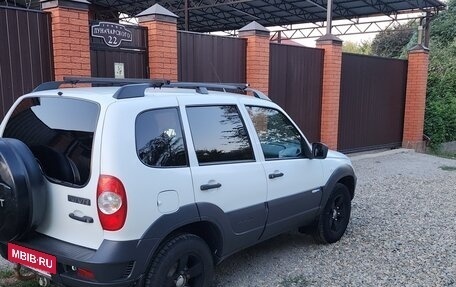Chevrolet Niva I рестайлинг, 2015 год, 780 000 рублей, 5 фотография