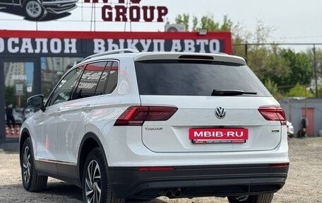 Volkswagen Tiguan II, 2018 год, 2 100 000 рублей, 10 фотография