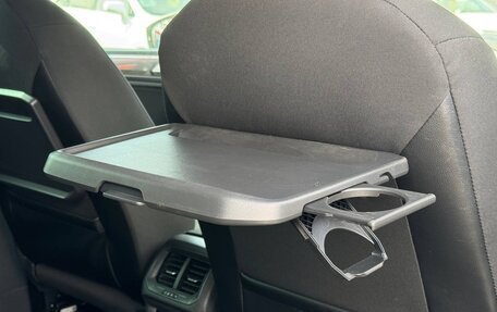 Volkswagen Tiguan II, 2018 год, 2 100 000 рублей, 19 фотография