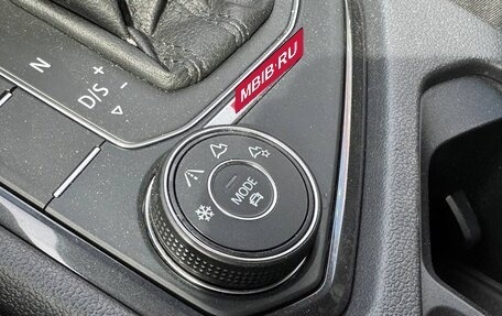 Volkswagen Tiguan II, 2018 год, 2 100 000 рублей, 25 фотография