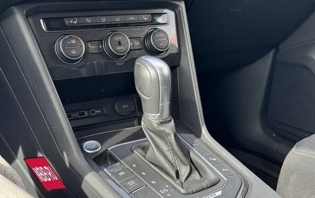Volkswagen Tiguan II, 2018 год, 2 100 000 рублей, 30 фотография