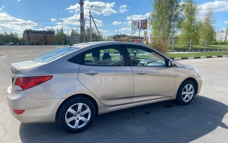 Hyundai Solaris II рестайлинг, 2011 год, 780 000 рублей, 4 фотография