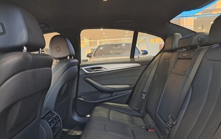 BMW 5 серия, 2019 год, 3 070 000 рублей, 15 фотография