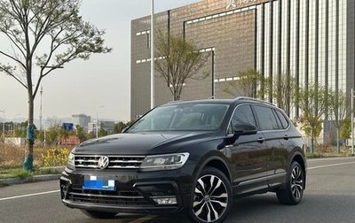 Volkswagen Tiguan II, 2021 год, 2 000 900 рублей, 1 фотография