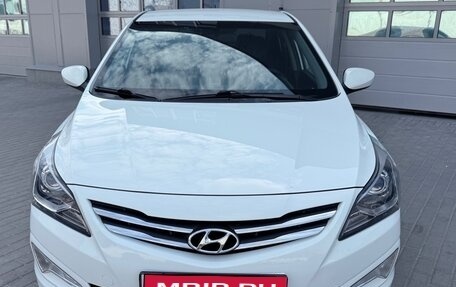Hyundai Solaris II рестайлинг, 2015 год, 1 180 000 рублей, 1 фотография