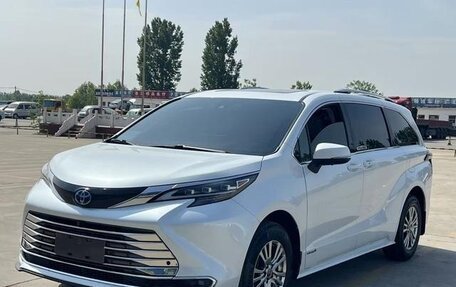 Toyota Sienna, 2021 год, 2 800 300 рублей, 1 фотография