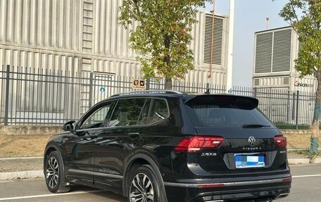 Volkswagen Tiguan II, 2021 год, 2 000 900 рублей, 7 фотография