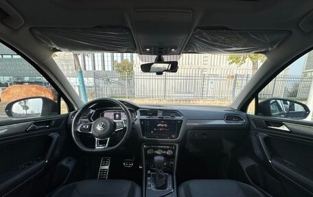 Volkswagen Tiguan II, 2021 год, 2 000 900 рублей, 12 фотография