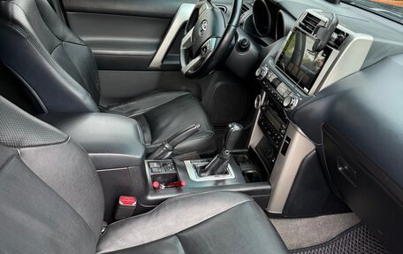 Toyota Land Cruiser Prado 150 рестайлинг 2, 2013 год, 3 300 000 рублей, 16 фотография
