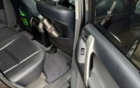 Toyota Land Cruiser Prado 150 рестайлинг 2, 2013 год, 3 300 000 рублей, 14 фотография