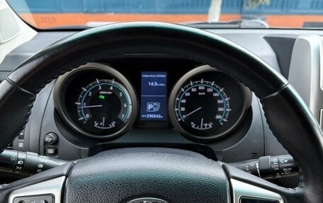 Toyota Land Cruiser Prado 150 рестайлинг 2, 2013 год, 3 300 000 рублей, 18 фотография
