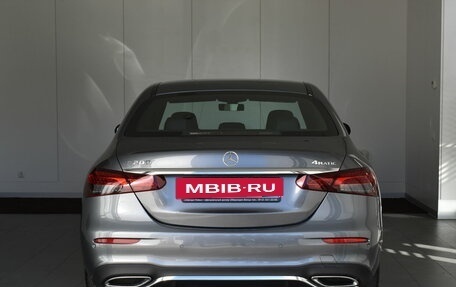Mercedes-Benz E-Класс, 2020 год, 4 050 000 рублей, 4 фотография
