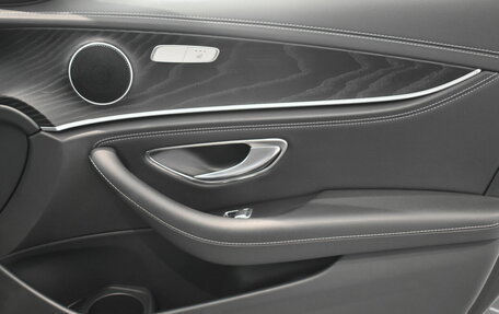 Mercedes-Benz E-Класс, 2020 год, 4 050 000 рублей, 15 фотография