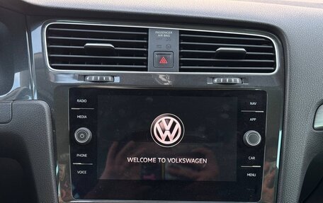 Volkswagen Golf VII, 2018 год, 1 445 000 рублей, 21 фотография