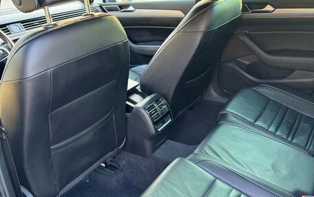 Volkswagen Passat B8 рестайлинг, 2018 год, 3 100 000 рублей, 12 фотография