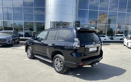 Toyota Land Cruiser Prado 150 рестайлинг 2, 2018 год, 5 300 000 рублей, 3 фотография