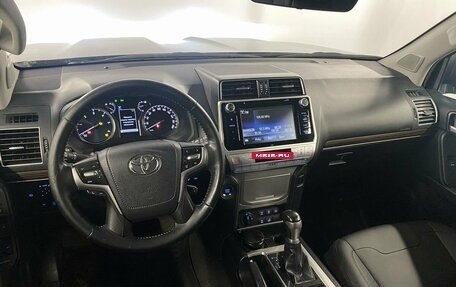Toyota Land Cruiser Prado 150 рестайлинг 2, 2018 год, 5 300 000 рублей, 16 фотография