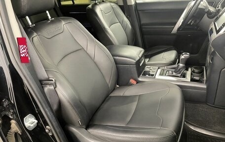 Toyota Land Cruiser Prado 150 рестайлинг 2, 2018 год, 5 300 000 рублей, 24 фотография
