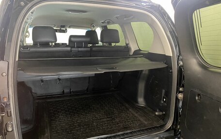 Toyota Land Cruiser Prado 150 рестайлинг 2, 2018 год, 5 300 000 рублей, 27 фотография