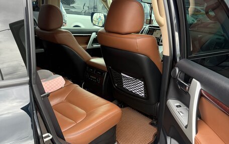 Toyota Land Cruiser 200, 2014 год, 4 225 000 рублей, 8 фотография