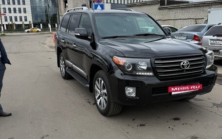 Toyota Land Cruiser 200, 2014 год, 4 225 000 рублей, 3 фотография