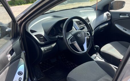Hyundai Solaris II рестайлинг, 2012 год, 700 000 рублей, 9 фотография