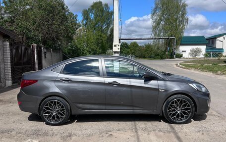 Hyundai Solaris II рестайлинг, 2012 год, 700 000 рублей, 8 фотография