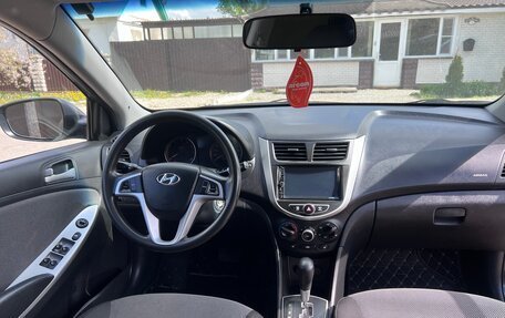 Hyundai Solaris II рестайлинг, 2012 год, 700 000 рублей, 15 фотография