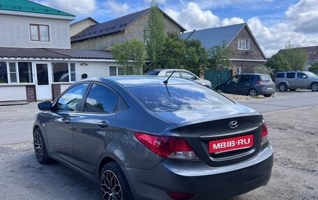 Hyundai Solaris II рестайлинг, 2012 год, 700 000 рублей, 5 фотография
