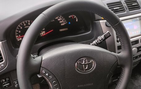 Toyota Avensis Verso I рестайлинг, 2005 год, 1 100 000 рублей, 15 фотография