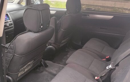 Toyota Avensis Verso I рестайлинг, 2005 год, 1 100 000 рублей, 19 фотография