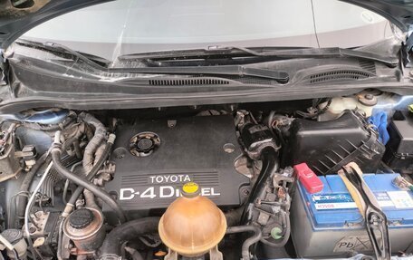 Toyota Avensis Verso I рестайлинг, 2005 год, 1 100 000 рублей, 20 фотография