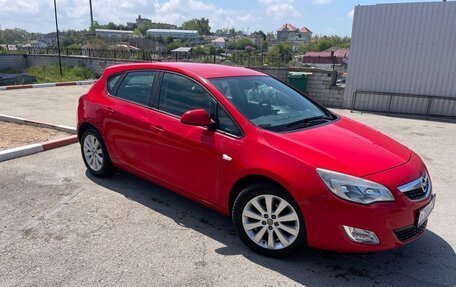Opel Astra J, 2011 год, 740 000 рублей, 6 фотография