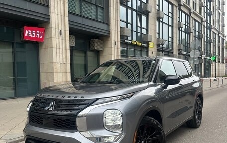 Mitsubishi Outlander, 2022 год, 3 600 000 рублей, 1 фотография