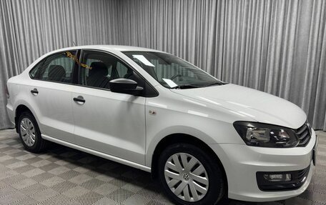 Volkswagen Polo VI (EU Market), 2019 год, 1 229 000 рублей, 2 фотография