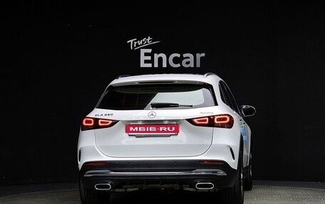 Mercedes-Benz GLA, 2021 год, 2 560 006 рублей, 4 фотография