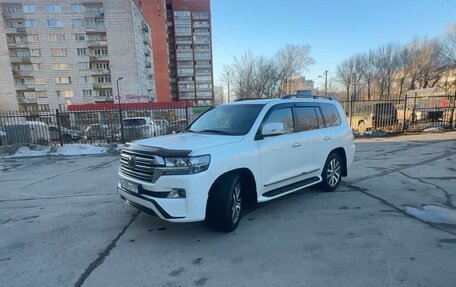 Toyota Land Cruiser 200, 2016 год, 6 800 000 рублей, 3 фотография