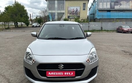 Suzuki Swift V, 2018 год, 1 395 000 рублей, 2 фотография
