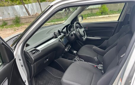 Suzuki Swift V, 2018 год, 1 395 000 рублей, 17 фотография