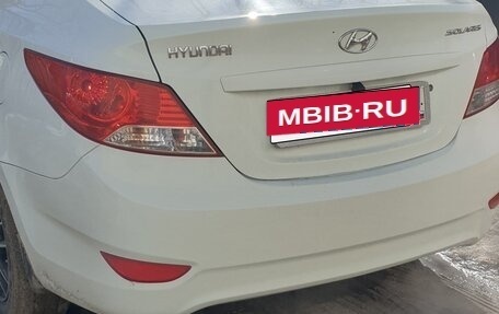Hyundai Solaris II рестайлинг, 2012 год, 900 000 рублей, 2 фотография