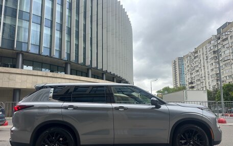 Mitsubishi Outlander, 2022 год, 3 600 000 рублей, 8 фотография