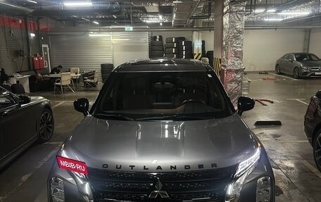Mitsubishi Outlander, 2022 год, 3 600 000 рублей, 22 фотография