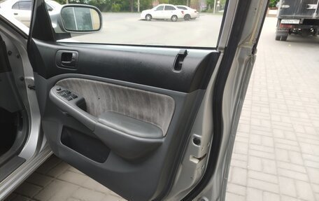 Honda Civic Ferio III, 2003 год, 520 000 рублей, 12 фотография