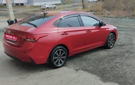 Hyundai Solaris II рестайлинг, 2017 год, 1 170 000 рублей, 2 фотография