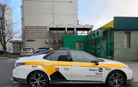 Toyota Camry, 2020 год, 2 900 000 рублей, 2 фотография