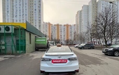 Toyota Camry, 2020 год, 2 900 000 рублей, 4 фотография
