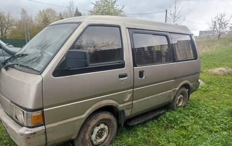Nissan Vanette II, 1990 год, 250 000 рублей, 3 фотография
