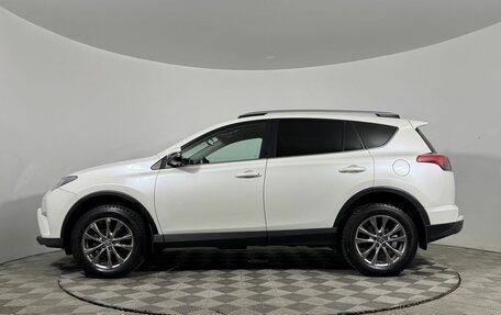 Toyota RAV4, 2017 год, 2 600 000 рублей, 8 фотография