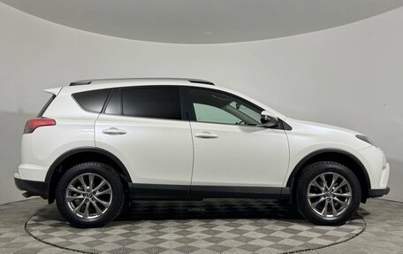 Toyota RAV4, 2017 год, 2 600 000 рублей, 4 фотография