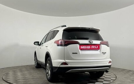 Toyota RAV4, 2017 год, 2 600 000 рублей, 7 фотография